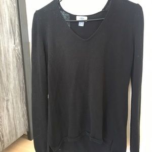 Old Navy black pull over sweater